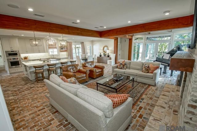 18321 N Mission Hills Ave, Baton Rouge, LA 70810