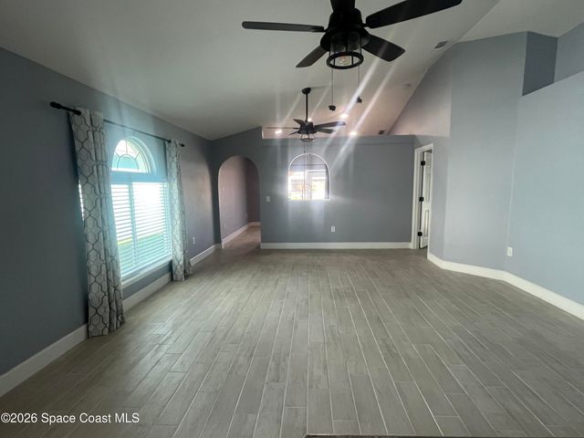 2226 Redwood Circle NE, Palm Bay, FL 32905