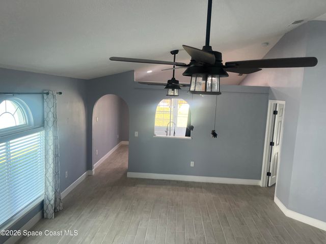 2226 Redwood Circle NE, Palm Bay, FL 32905