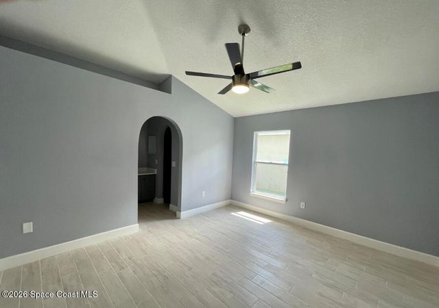 2226 Redwood Circle NE, Palm Bay, FL 32905