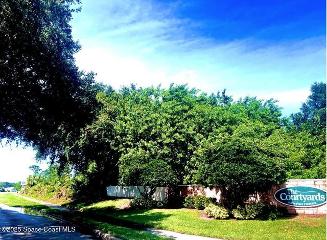 2226 Redwood Circle NE, Palm Bay, FL 32905