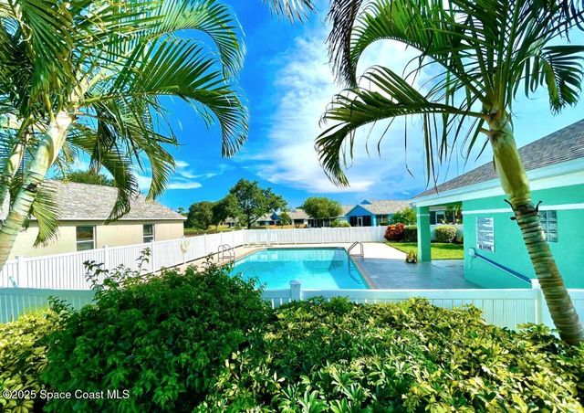 2226 Redwood Circle NE, Palm Bay, FL 32905