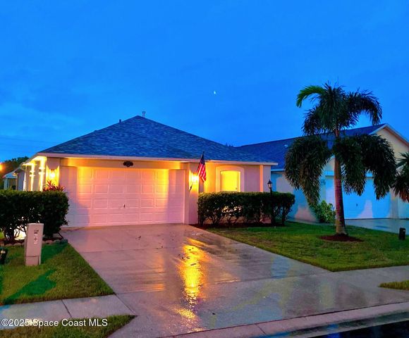 2226 Redwood Circle NE, Palm Bay, FL 32905