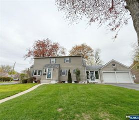 14 Lohmann Place 1, Dumont, NJ 07628