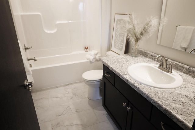 640 STILL WATERS LANE, Plover, WI 54467