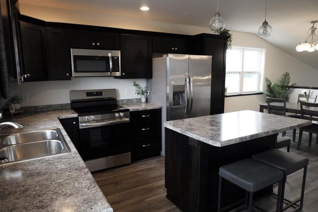 640 STILL WATERS LANE, Plover, WI 54467