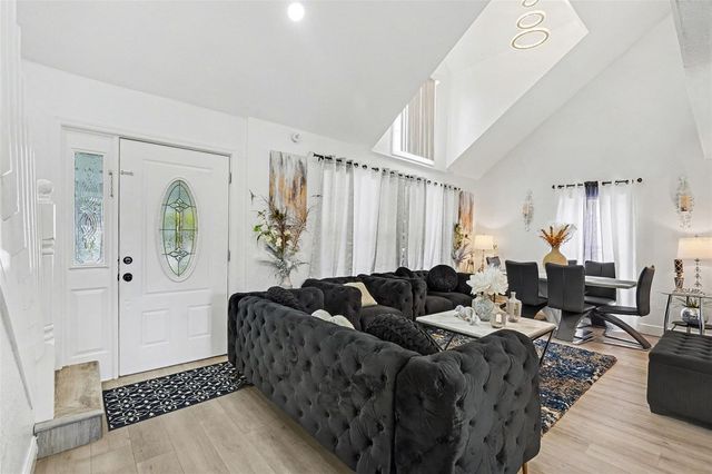 413 EUCLID AVENUE, Seffner, FL 33584