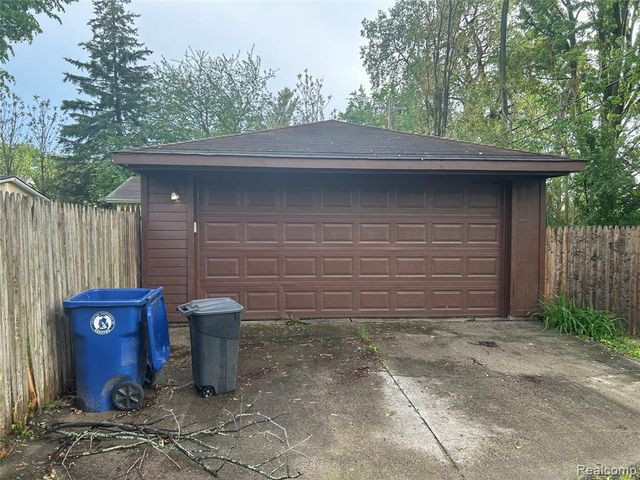 15545 Woodbine, Redford, MI 48239