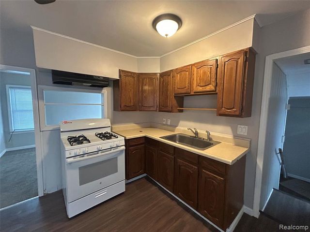 15545 Woodbine, Redford, MI 48239