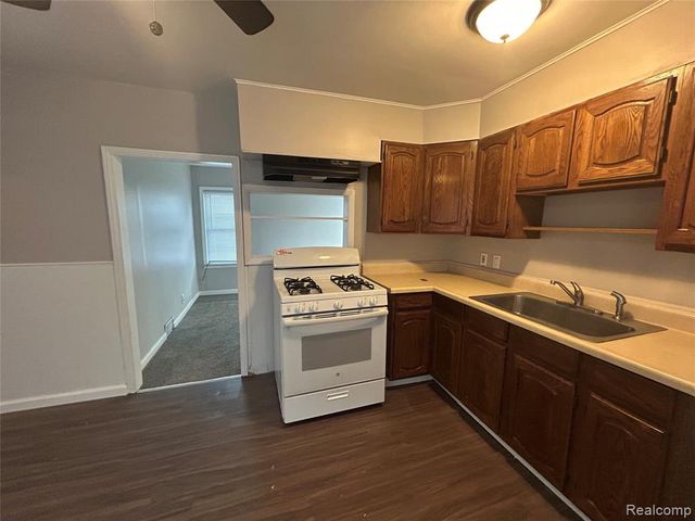 15545 Woodbine, Redford, MI 48239