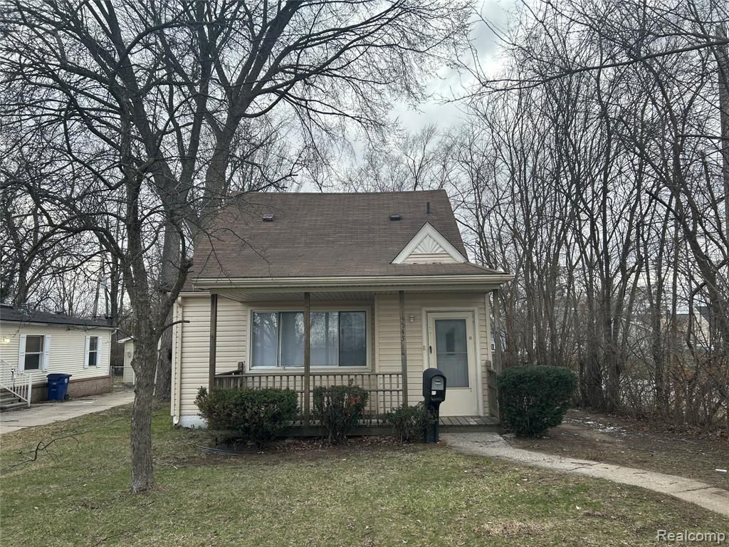 15545 Woodbine, Redford, MI 48239