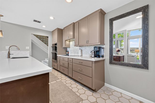 4018 Knollcrest Drive, Montgomery, TX 77356