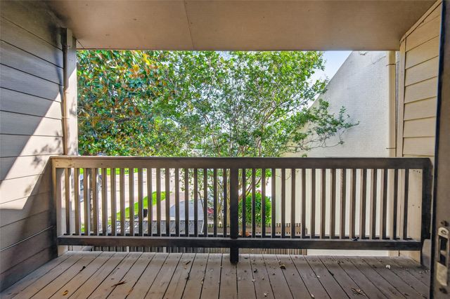 4018 Knollcrest Drive, Montgomery, TX 77356