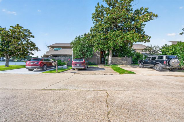 4018 Knollcrest Drive, Montgomery, TX 77356