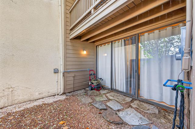 4018 Knollcrest Drive, Montgomery, TX 77356
