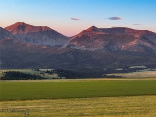 TBD Robinson Bench, Clyde Park, MT 59018