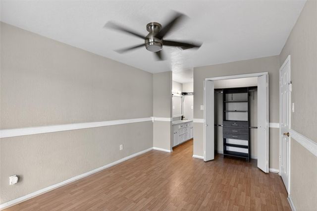 34 N Omega Street, La Marque, TX 77568