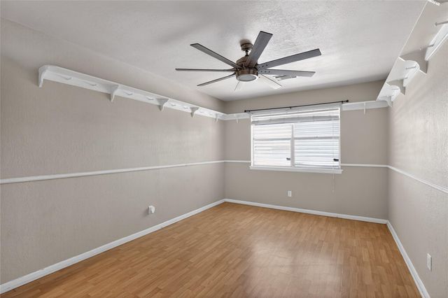 34 N Omega Street, La Marque, TX 77568