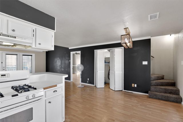 34 N Omega Street, La Marque, TX 77568