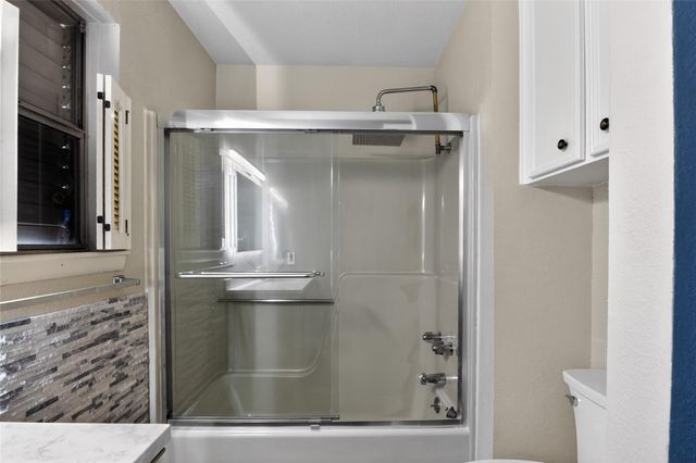 34 N Omega Street, La Marque, TX 77568