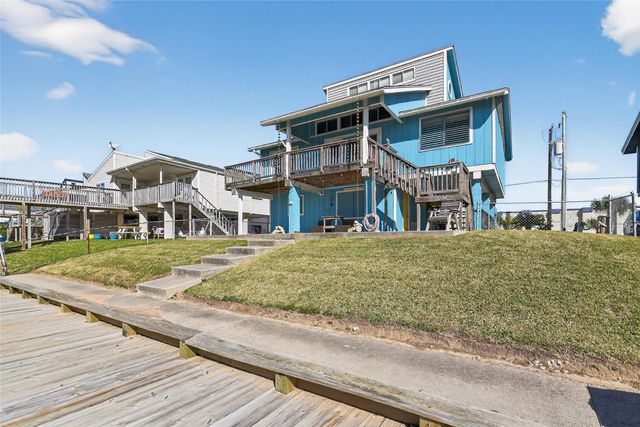 34 N Omega Street, La Marque, TX 77568