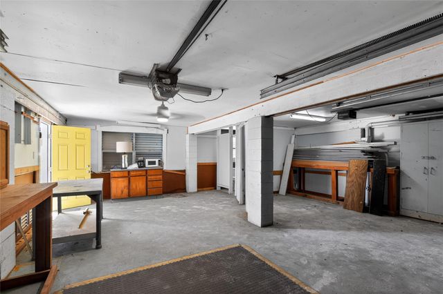 34 N Omega Street, La Marque, TX 77568