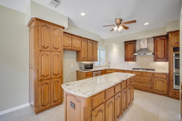 1012 Canongate Drive, Flower Mound, TX 75022