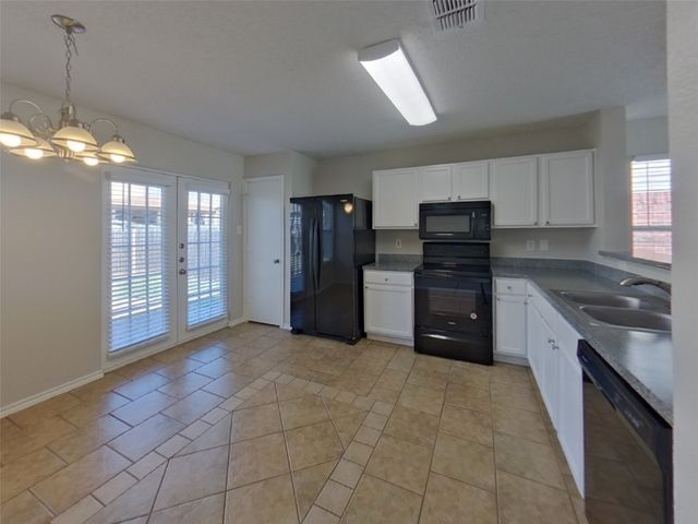 4604 Palm Ridge Drive, Fort Worth, TX 76133