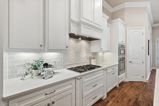 2706 Woodpoint Road, Lewisville, TX 75067