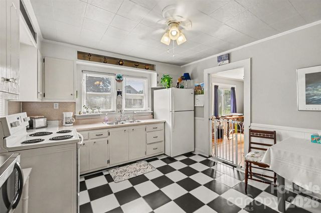1506 S Morgan Street, Shelby, NC 28152