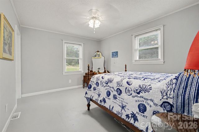 1506 S Morgan Street, Shelby, NC 28152