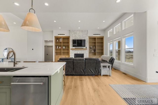 839 E 1560 N, Shelley, ID 83274