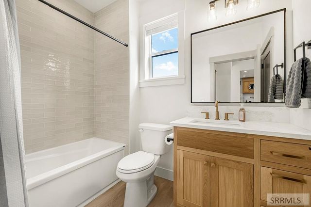 839 E 1560 N, Shelley, ID 83274