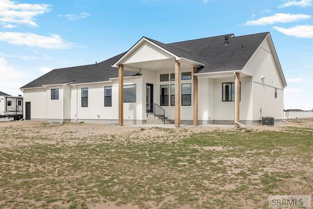 839 E 1560 N, Shelley, ID 83274