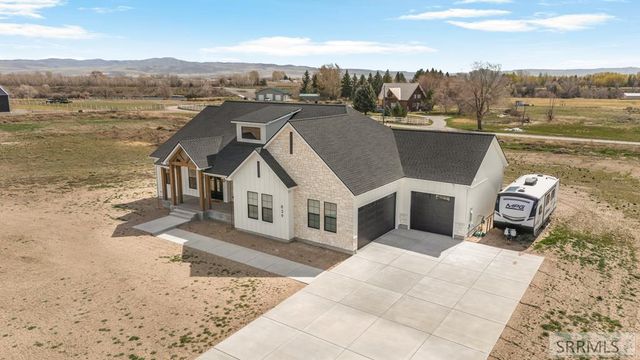 839 E 1560 N, Shelley, ID 83274