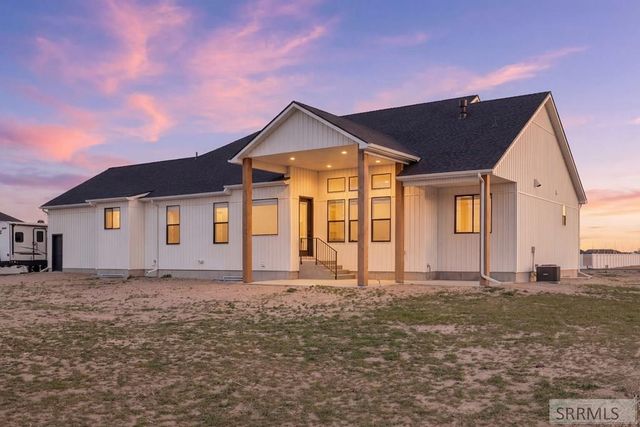 839 E 1560 N, Shelley, ID 83274