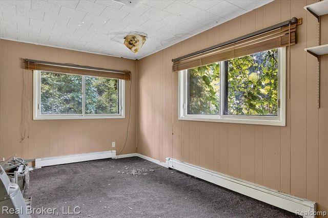 27483 Pontiac Trail, South Lyon, MI 48178