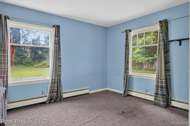 27483 Pontiac Trail, South Lyon, MI 48178