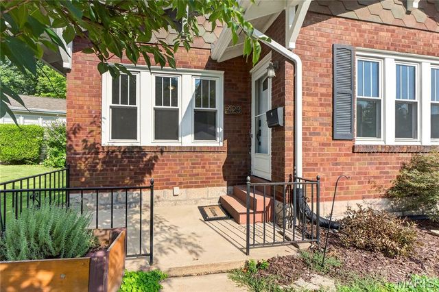 423 Heman Drive, Kirkwood, MO 63122