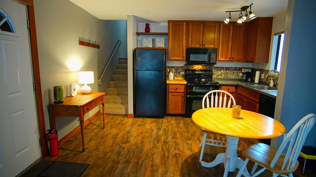 11723 Snowpeak Way Unit 567, Truckee, CA 96161