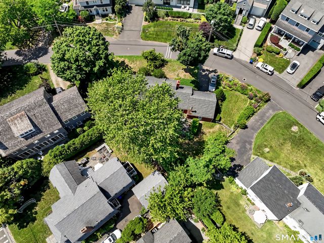 14 Meridian Road, Norwalk, CT 06853