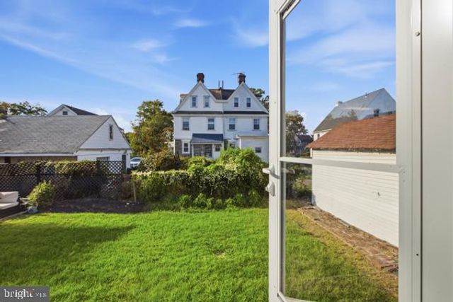 129 E PROVIDENCE RD, Lansdowne, PA 19050
