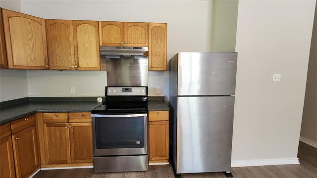 605 M L K BLVD A, Elgin, TX 78621