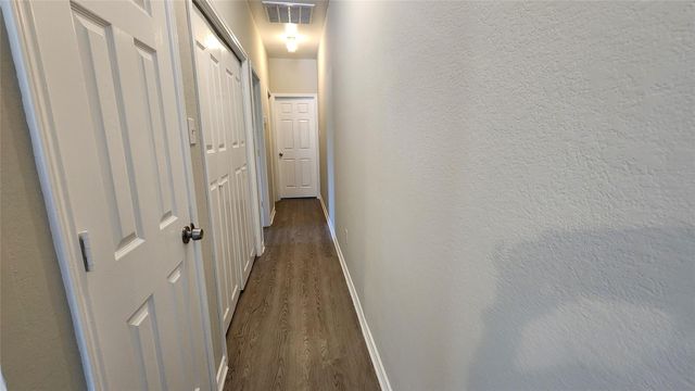 605 M L K BLVD A, Elgin, TX 78621