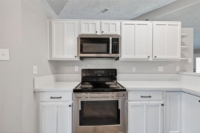15806 Pfeiffer Drive, Houston, TX 77082