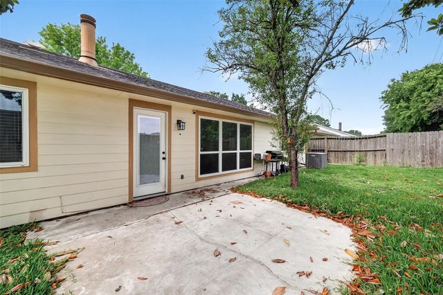 15806 Pfeiffer Drive, Houston, TX 77082