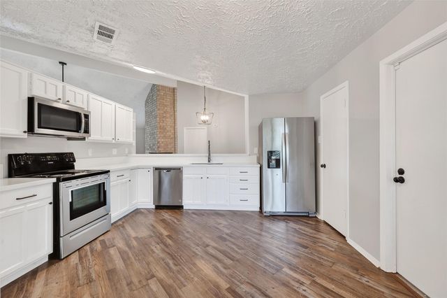 15806 Pfeiffer Drive, Houston, TX 77082