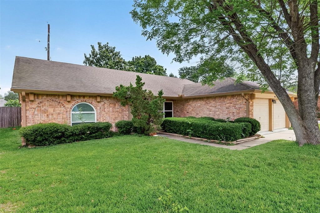 15806 Pfeiffer Drive, Houston, TX 77082