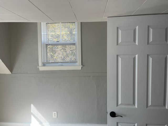 18 Cliff St, Rockland, MA 02370