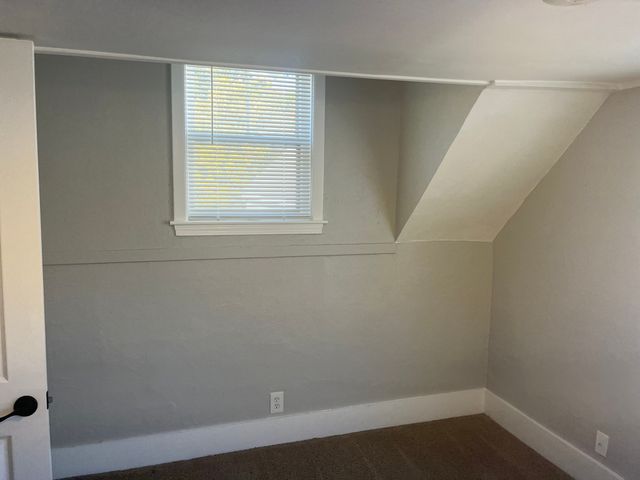 18 Cliff St, Rockland, MA 02370